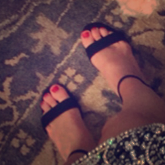 Heels - Picture 1 of 1